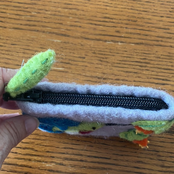Hummingbird Felt Wallet - Picture 4 of 6